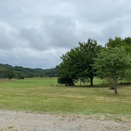 Maison En Campagne Avec Vue Sur Les Pyrenees Estampes