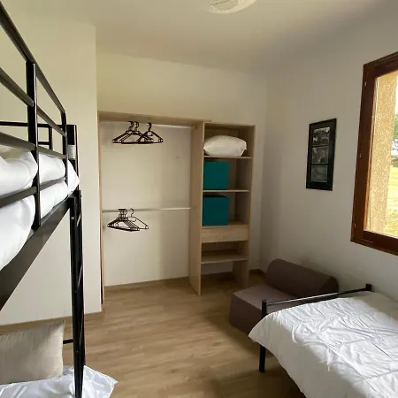 Maison En Campagne Avec Vue Sur Les Pyrenees *