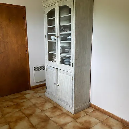 Maison En Campagne Avec Vue Sur Les Pyrenees * Estampes