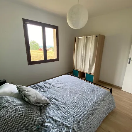 Maison En Campagne Avec Vue Sur Les Pyrenees بيت للعطل *